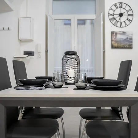 Apartmán Dietro Al Plebiscito Luxury
