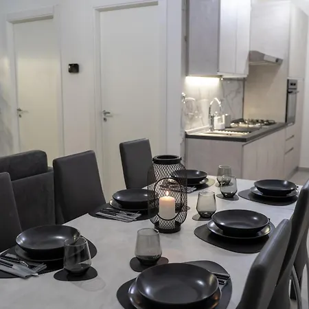 Apartment Dietro Al Plebiscito Luxury *
