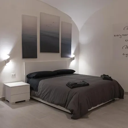 Apartment Dietro Al Plebiscito Luxury Naples