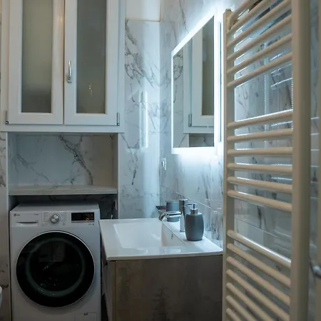 Dietro Al Plebiscito Luxury Apartment